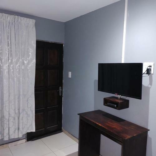 Hostal Dandrom Guest House