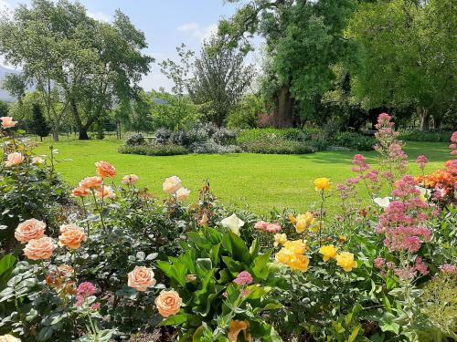 Hostal Gardiol Country House