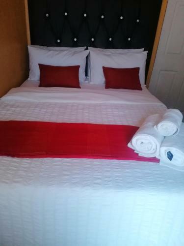 Hostal The Croc Guest House