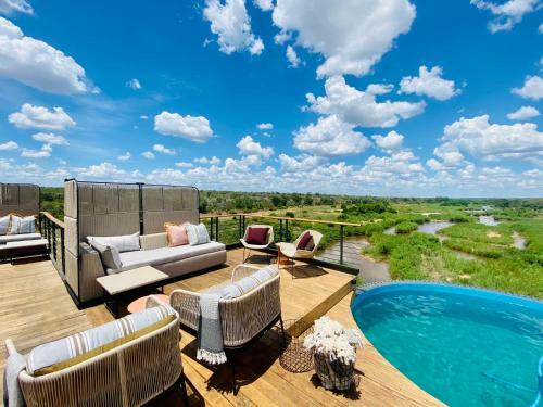 Lodge Kruger Shalati - The Train On The Bridge