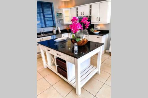 Summerstrand Boutique Beachfront Apartment