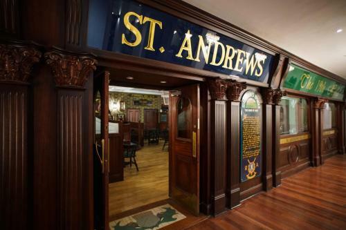 Lord Charles Hotel