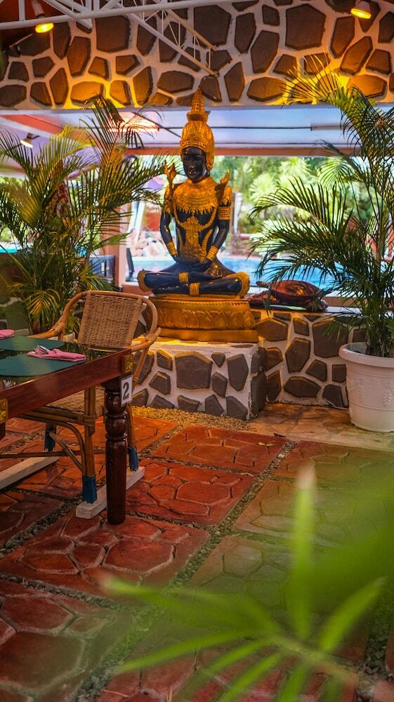 Deep Forest Garden Hotel
