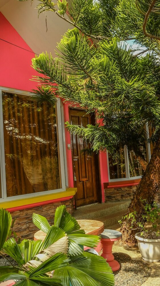 Deep Forest Garden Hotel