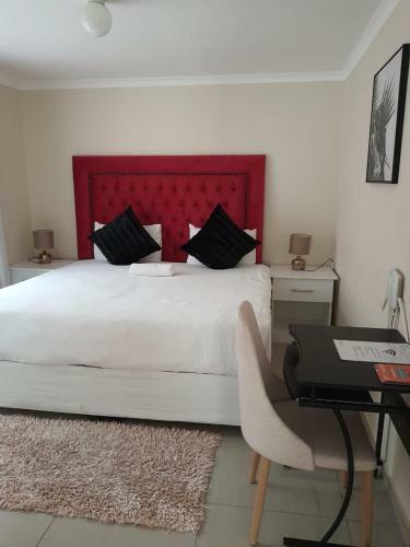 Apartamento Twenty 4 Hr Self-catering Accomodation