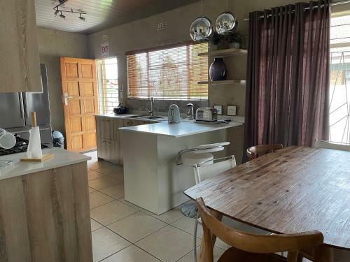 Hostal Happy Living Guesthouse