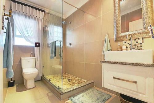 Apartamento Uvongo - Beach Paradise & Open Ocean View