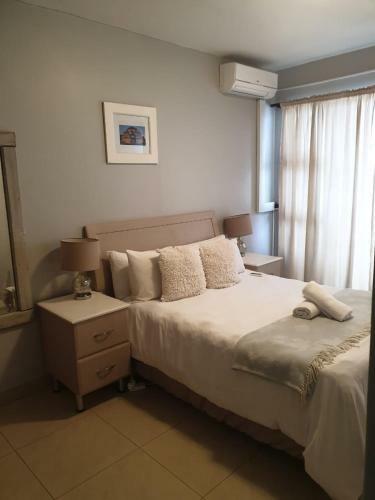 72 Camarque Umdloti - Beachfront Apartment