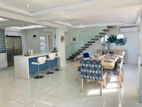 Apartamento Escape To A Luxurious, Oceanfront Penthouse