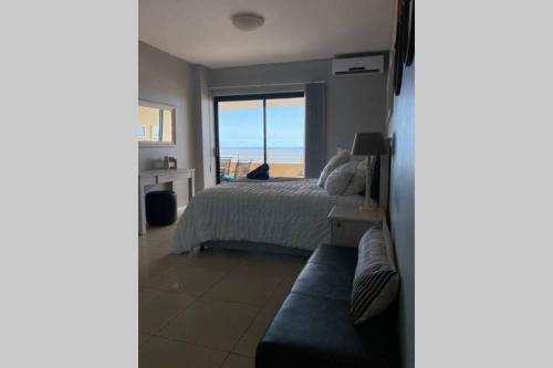 32 Lazy Lizard - Beautiful Sea Viewing Apartment