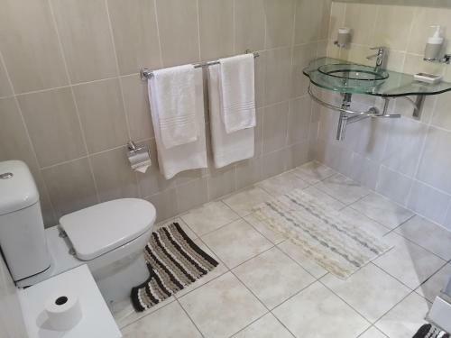 Hostal Thatchers Guest Rooms