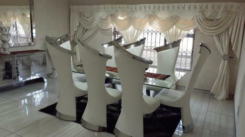 Hostal Angelocean Guest House