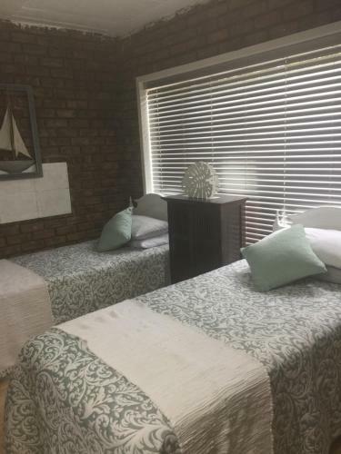 Bed & Breakfast White River B & B