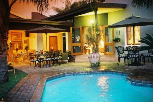 Hostal Linga Longa Guest House