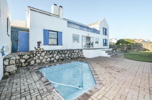 Whale Tale Beach House