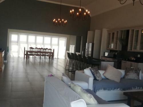 127 Atlantic Pearlbay Yzerfontein