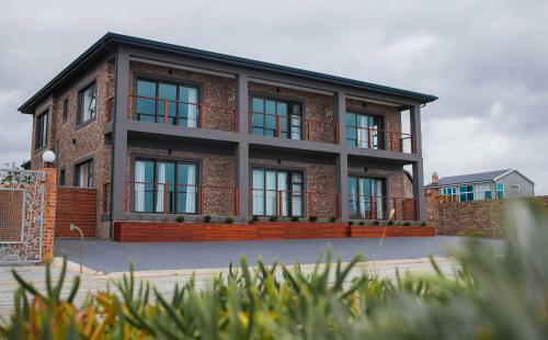 Hostal White Sands Self-catering Units