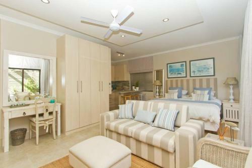 Dolphinvilla Seaview Apartments 3 Bedroom