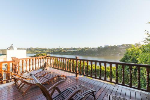 400 Waterside Road Villa