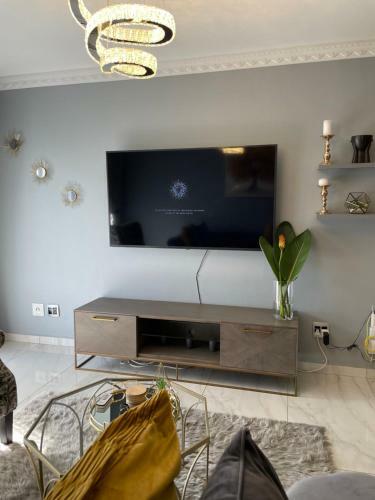 Nyne9 Apt Presents Lovely Jackal Creek Apartment
