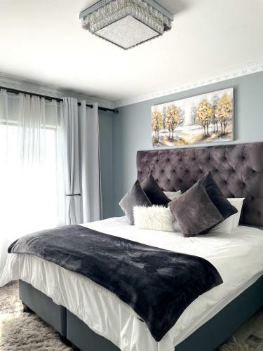 Nyne9 Apt Presents Lovely Jackal Creek Apartment
