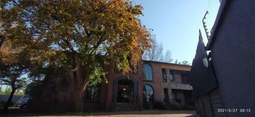 Hostal Claires Of Centurion