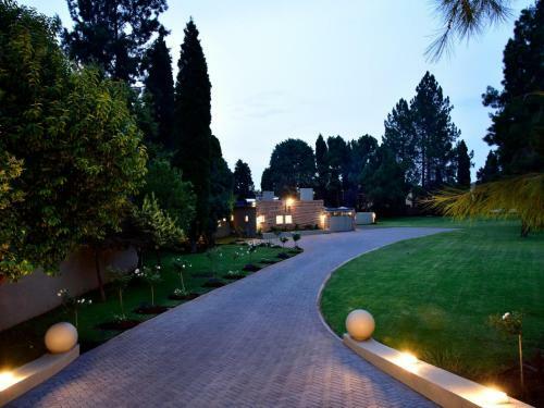 Hostal Five O'clock Zen Boutique Guest House