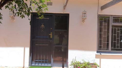 Villa Chantr� Country House - 8 Sleeper Self Catering