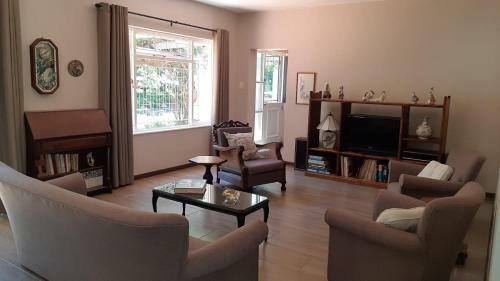 Villa Chantr� Country House - 8 Sleeper Self Catering