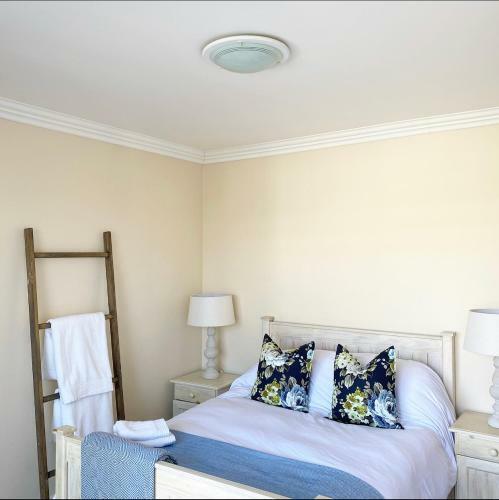 Spindrift Canal House Available 1-26dec2021 Min 14 Nights