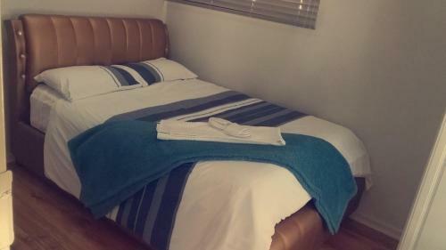 Hostal Midrand Bed And Breakfast