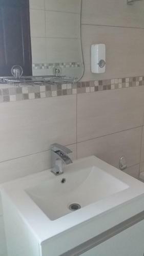 Hostal Midrand Bed And Breakfast