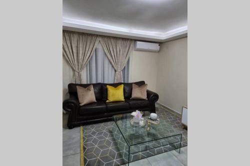 Koena Court Apartment 3