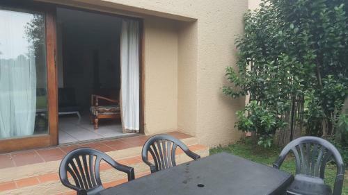 Apartamento 2 Bedroom Cottage