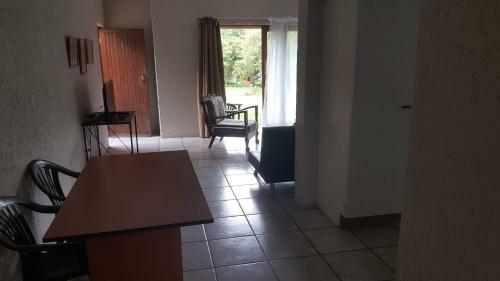 Apartamento 2 Bedroom Cottage