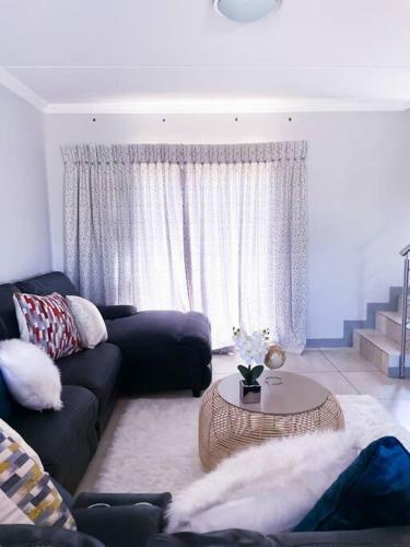 Luxury Apartments @ Summerset