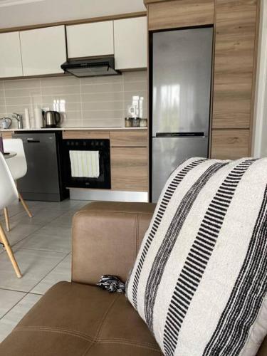 Beautiful Sunset View Apartment In Waterfall.