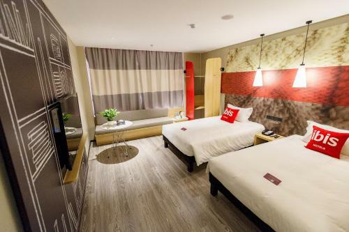 Ibis Neijiang North Railway Station Hotel