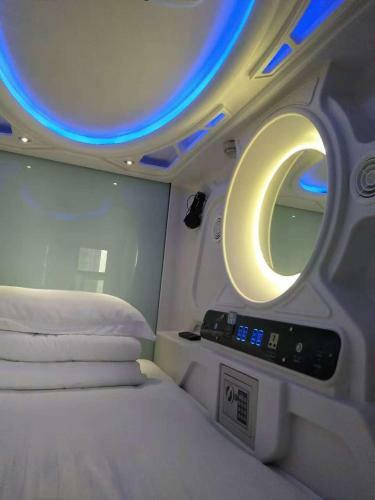 Nanchang Xinchao Capsule Hotel
