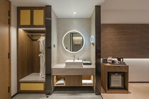 Zhenting Hotel