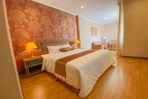 Riyadi Palace Hotel Surakarta Redpartner