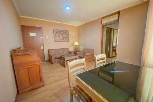 Riyadi Palace Hotel Surakarta Redpartner