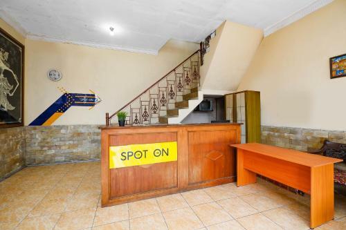 Spot On 2011 Hotel Mekar Sari