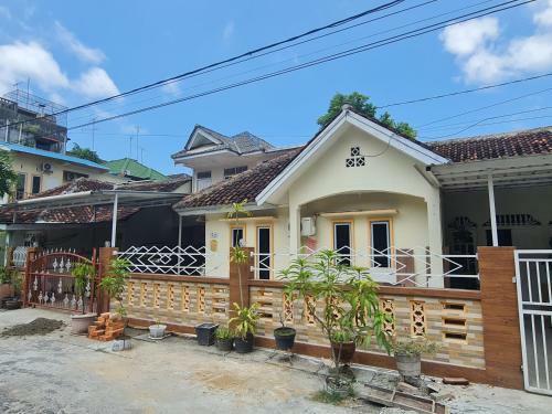 Hotel Oyo 90998 Wisma Pinggir