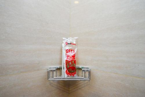 Hotel Reddoorz Near Xt Square 4