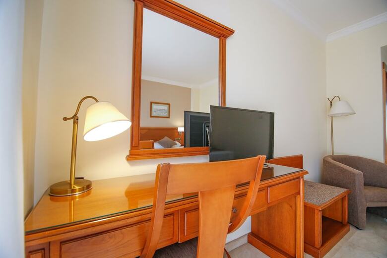 Hotel Mainake