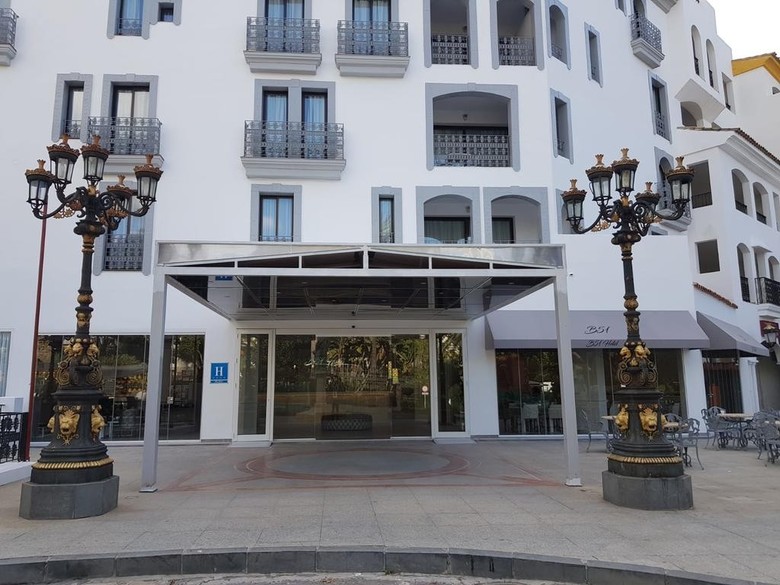 Hotel Park Plaza Suites