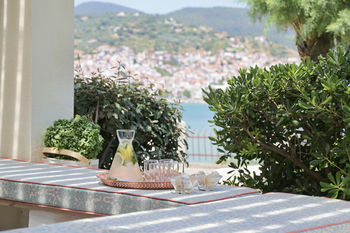 Skopelos Village Hotel Apartments