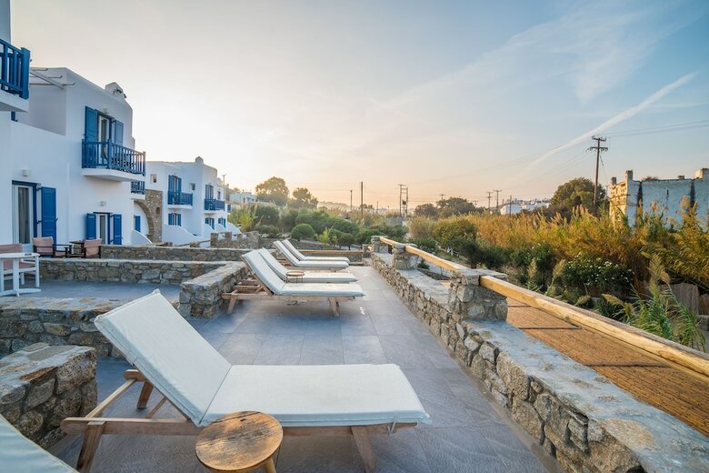 Hotel Vienoula's Garden