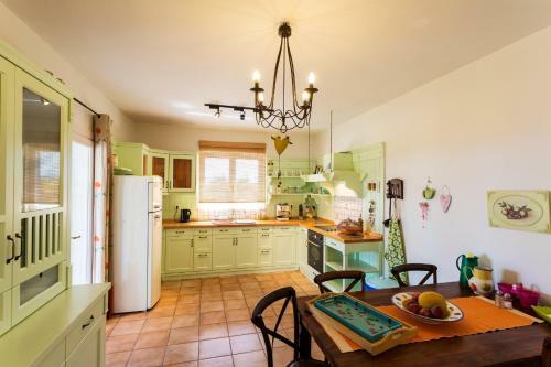 Aeolos Villa